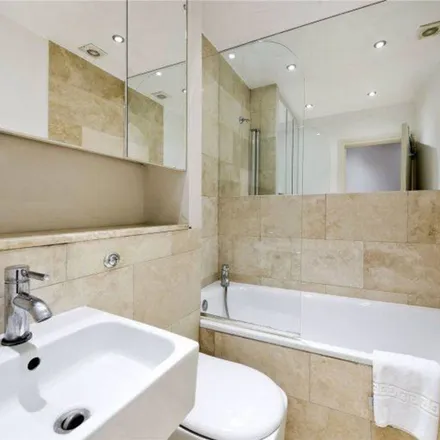Image 1 - 65 Cadogan Square, London, SW1X 0DY, United Kingdom - Apartment for rent