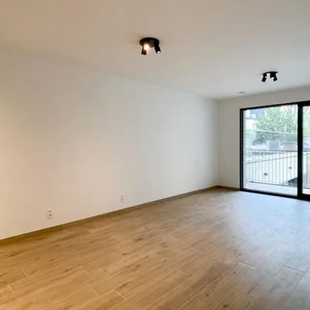 Rent this 1 bed apartment on Lange Leemstraat 203-205 in 2018 Antwerp, Belgium