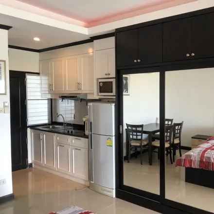 Image 8 - Sue Sarn, Pattaya Tai Road, Pattaya, Chon Buri Province 20260, Thailand - Condo for rent
