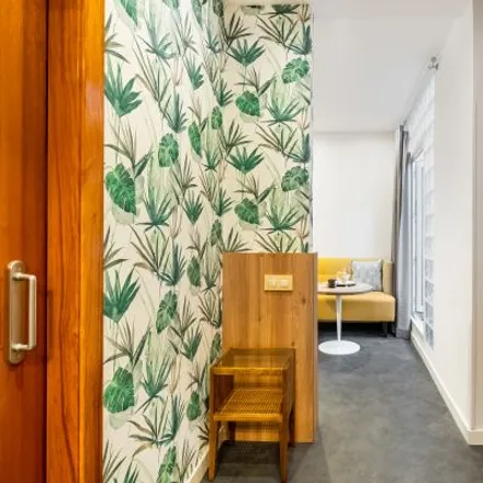 Image 3 - Kuk Comidas, Carrer de Roger de Flor, 167, 08001 Barcelona, Spain - Apartment for rent