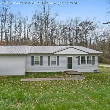 Buy this 3 bed house on 328 Lake Drive in Westview Estates, Putnam County