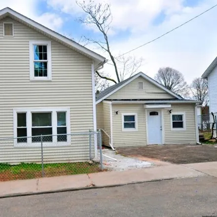 Buy this 6 bed house on 65 Prospect St in Meriden, Connecticut