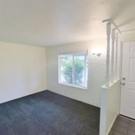 Buy this 3 bed apartment on 480 Dean Avenue in River Road - Santa Clara, Eugene