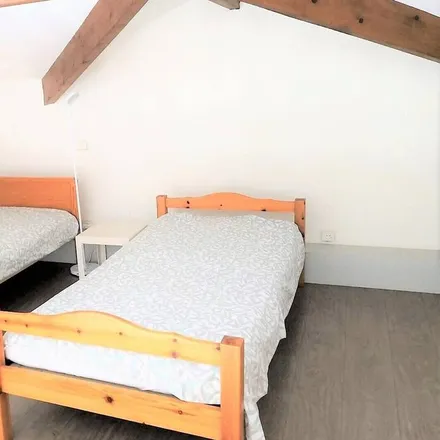 Rent this 1 bed apartment on unknown Chemin de Lasnauzes in 47300 Bias, France