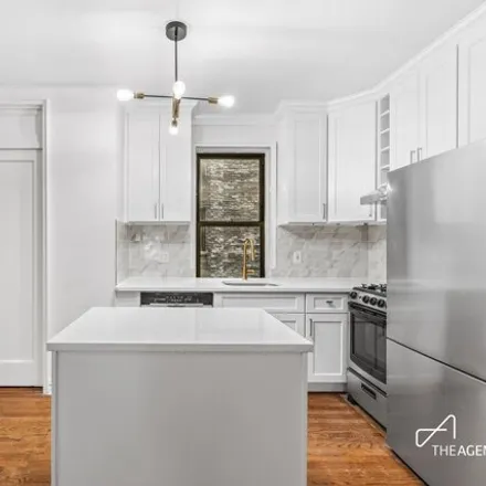 Image 5 - 145 East 22nd Street, New York, NY 10010, USA - House for rent