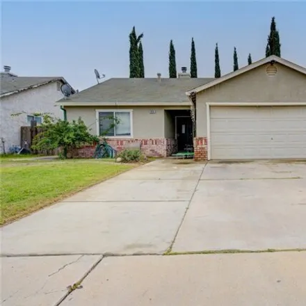 Buy this 3 bed house on Palm Parkway in Chowchilla, CA