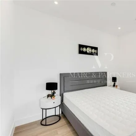 Image 4 - Friary Road, London, W3 6ZE, United Kingdom - Loft for rent