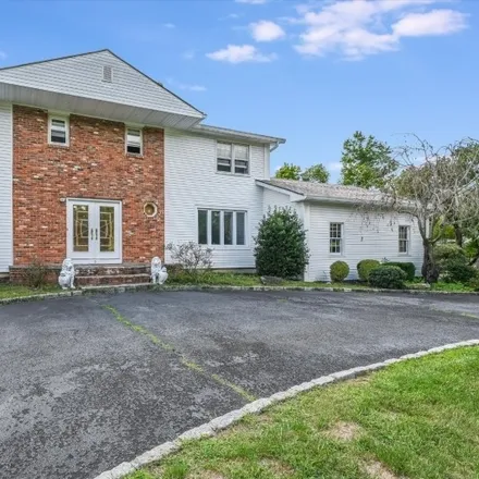 Buy this 4 bed house on 4 Unami Lane in Scotch Plains, NJ 07076