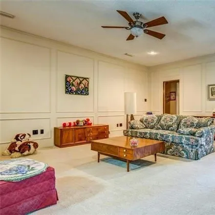 Image 9 - 3904 West Runge Court, Irving, TX 75038, USA - House for sale