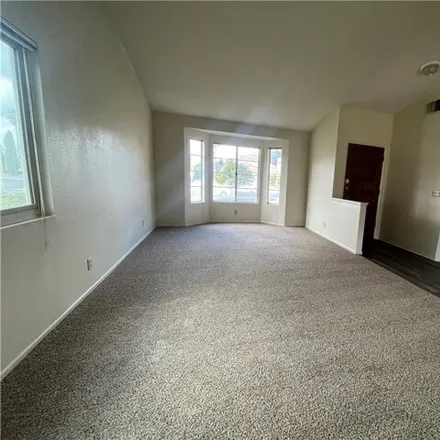 Image 4 - 2194 Canyon Drive, Colton, CA 92324, USA - House for rent