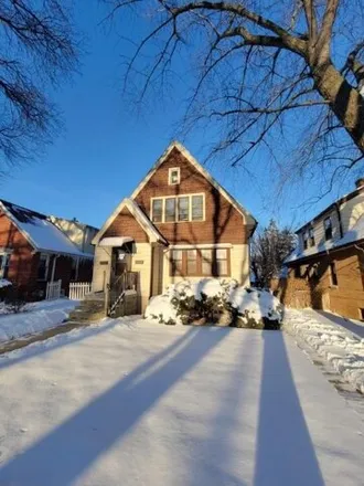 Buy this studio house on 4912 in 4914 West Medford Avenue, Milwaukee