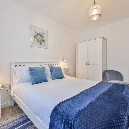 Image 8 - Torbay, TQ2 5NZ, United Kingdom - Apartment for rent