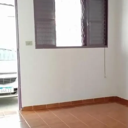 Rent this 2 bed house on Rua das Margaridas in Rio Verde - GO, 75909-070