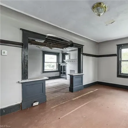 Image 4 - 1752 Eastham Avenue, East Cleveland, OH 44112, USA - House for sale