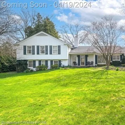 Buy this 4 bed house on 5205 Wing Lake Road in Bloomfield Township, MI 48302