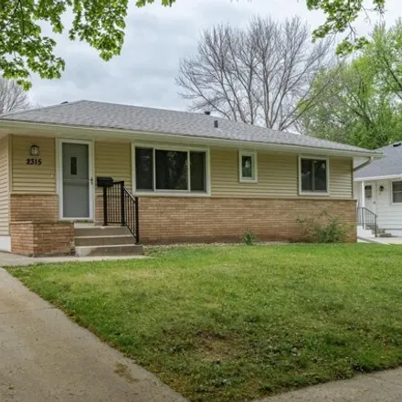 Buy this 3 bed house on 2315 14th Ave Nw in Rochester, Minnesota