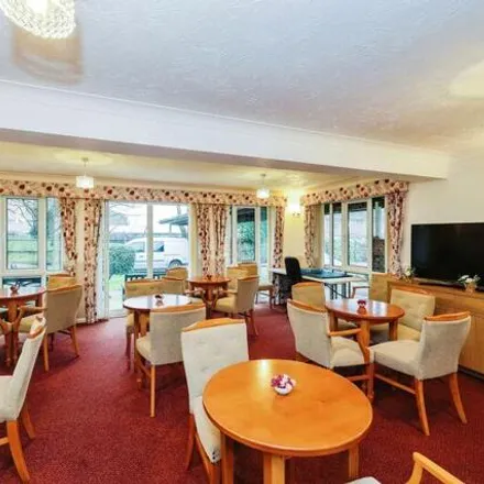 Image 3 - Padnell Road Surgery, Padnell Avenue, Havant, PO8 8DT, United Kingdom - Apartment for sale