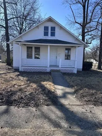 Buy this 3 bed house on 294 Pine Street in Sullivan, MO 63080