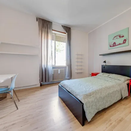Rent this 6 bed room on Garage "Romana" in Corso di Porta Romana, 118