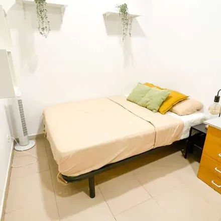 Rent this 6 bed apartment on Cubedo in Via Laietana, 23