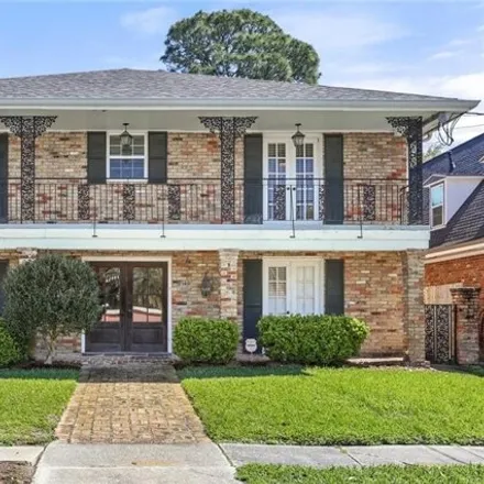 Rent this 3 bed house on 6149 Bellaire Drive in Lakeview, New Orleans