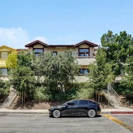 Buy this 3 bed condo on 28007 Tiffany Ln Unit 320 in Canyon Country, California