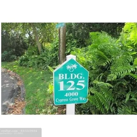 Image 1 - 858 Cypress Grove Way, Pompano Beach, FL 33069, USA - Condo for rent