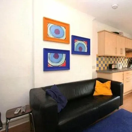 Image 3 - 83 Gosterwood Street, London, SE8 5NT, United Kingdom - Apartment for rent