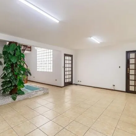 Rent this studio house on Rua Professor João Doetzer 490 in Jardim das Américas, Curitiba - PR