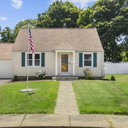 Buy this 4 bed house on 26 Foote Rd in East Haven, Connecticut