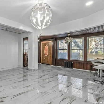 Image 5 - 104-56 91st Avenue, New York, NY 11418, USA - House for sale