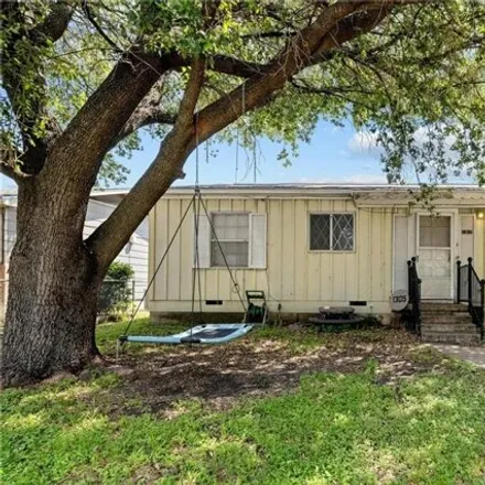 Buy this 3 bed house on 1305 Greenwood Ave in Killeen, Texas