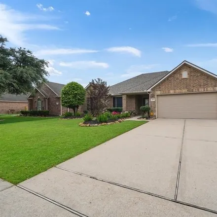 Buy this 3 bed house on 4014 Palmetto Court in Dickinson, TX 77539