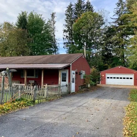 Image 1 - 118 Schmidt Street, Village of Fonda, Mohawk, NY 12068, USA - House for sale