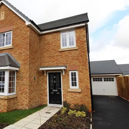 Rent this 4 bed house on unnamed road in Blackburn, BB2 7FZ