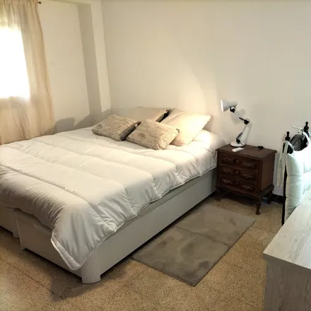 Rent this 2 bed room on Carrer de l'Arquitecte Alfaro in 3, 46011 Valencia