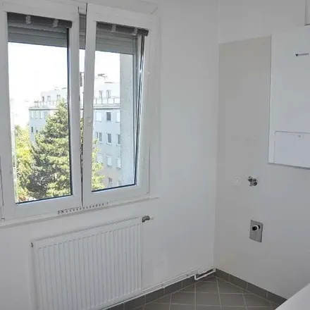 Rent this 4 bed apartment on Gröretgasse 40 in 1110 Vienna, Austria