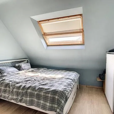Rent this 2 bed apartment on Molenstraat 124 in 9150 Kruibeke, Belgium