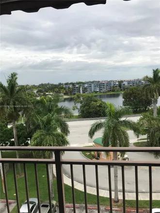 Rent this 3 bed condo on 9300 Fontainebleau Boulevard in Fountainbleau, Miami-Dade County