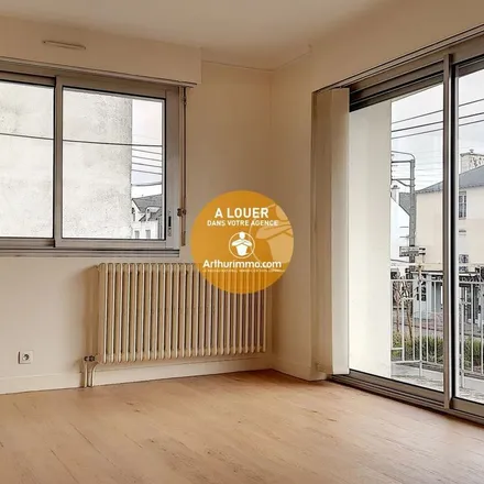 Rent this 6 bed apartment on 21 Rue Thiers in 56000 Vannes, France