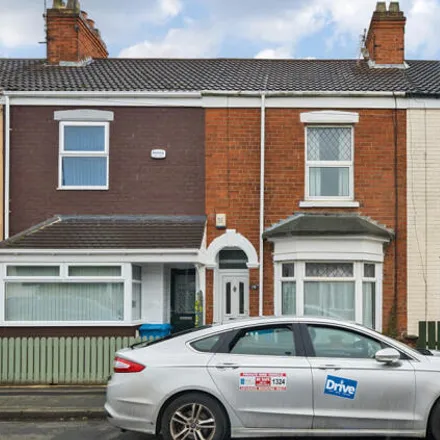 Buy this 2 bed townhouse on Mersey Street in Hull, HU8 8SE