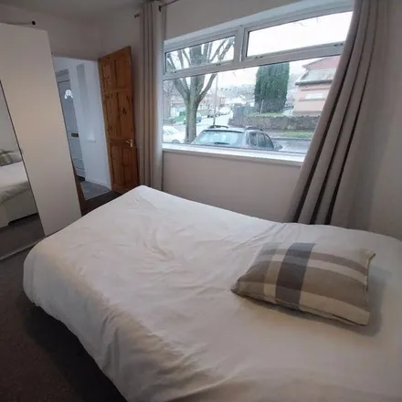 Image 4 - Ysgol Gymraeg Nant Caerau, Caerau Lane, Cardiff, CF5 5QZ, United Kingdom - Apartment for rent