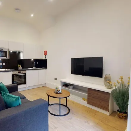 Rent this 1 bed apartment on University of Leeds in Woodhouse Lane, Leeds