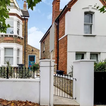 Rent this 4 bed duplex on 27 Southdown Road in London, SW20 8PT