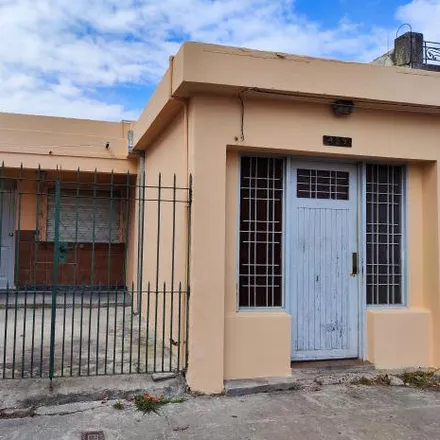Buy this 2 bed house on Constitución in Bernal Este, B1876 AFJ Bernal