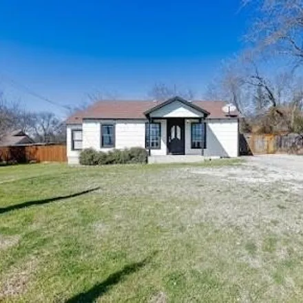 Buy this 3 bed house on 6000 Meandering Road in Fort Worth, TX 76127