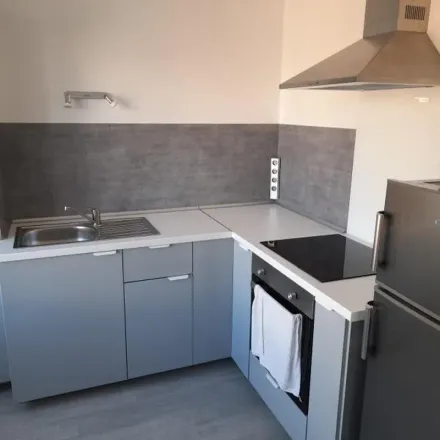 Rent this 2 bed apartment on Place de l'Hôtel de Ville in 42300 Roanne, France