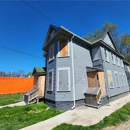 Buy this 7 bed house on 1031 South Geddes Street in City of Syracuse, NY 13204