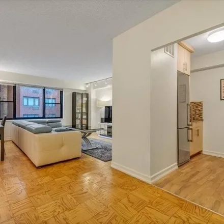 Buy this studio apartment on 1404 3rd Avenue in New York, NY 10075