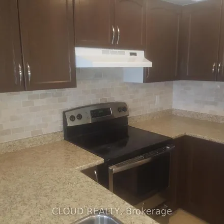 Image 9 - 5737 Tenth Line West, Mississauga, ON L5M 7L9, Canada - Apartment for rent